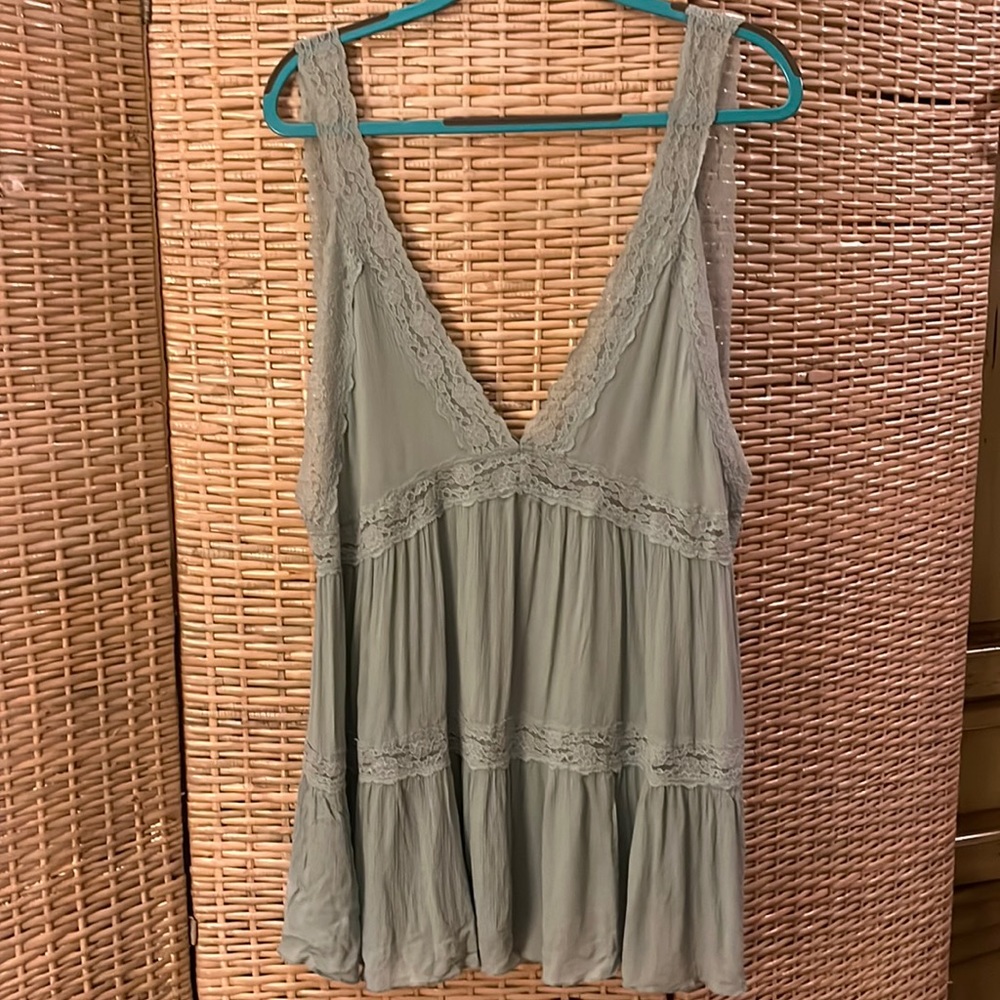Free people size small cameo layering top size small